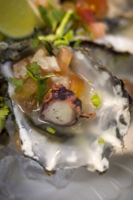 Mariscos Jalisco by null