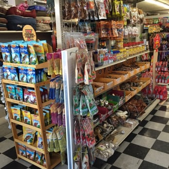 Healthy Pet - We carry a large assortment of pet treats to satisfy any taste - Pet Stores Near Me - Thousand Oaks, California Healthy Pet - We carry a large assortment of pet treats to satisfy any taste - Pet Stores Near Me - Thousand Oaks, California