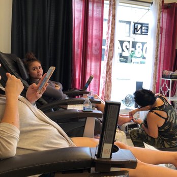 Diamond Nail Salon - Nail Salons Near Me - Wailuku, Hawaii Diamond Nail Salon - Nail Salons Near Me - Wailuku, Hawaii