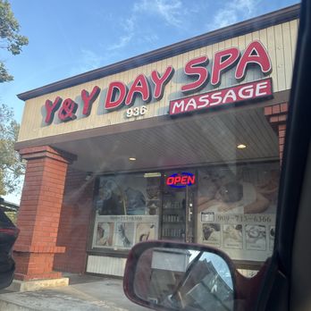 Y&Y Day Spa - Located at the edge of the plaza. What a hidden gem - Eyelash Service Near Me - Claremont, California Y&Y Day Spa - Located at the edge of the plaza. What a hidden gem - Eyelash Service Near Me - Claremont, California