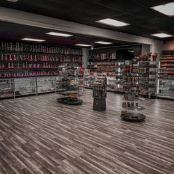ZEEKE SMOKE SHOP & WIRELESS
