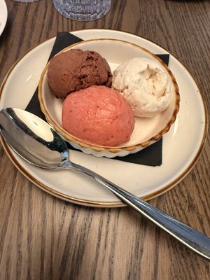 Drift Restaurant & Bar by null