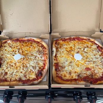 Gil's Pizzas - Pepperoni Sausage & onion - Pizza Near Me - Baltimore, Maryland Gil's Pizzas - Pepperoni Sausage & onion - Pizza Near Me - Baltimore, Maryland