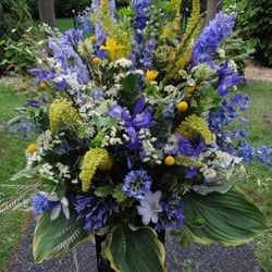Erdman Design - Tanglewood Wedding Flowers