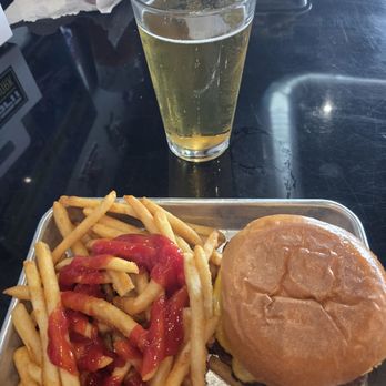 Burger Bar - Sports Bars Near Me - Cedar Park, Texas Burger Bar - Sports Bars Near Me - Cedar Park, Texas