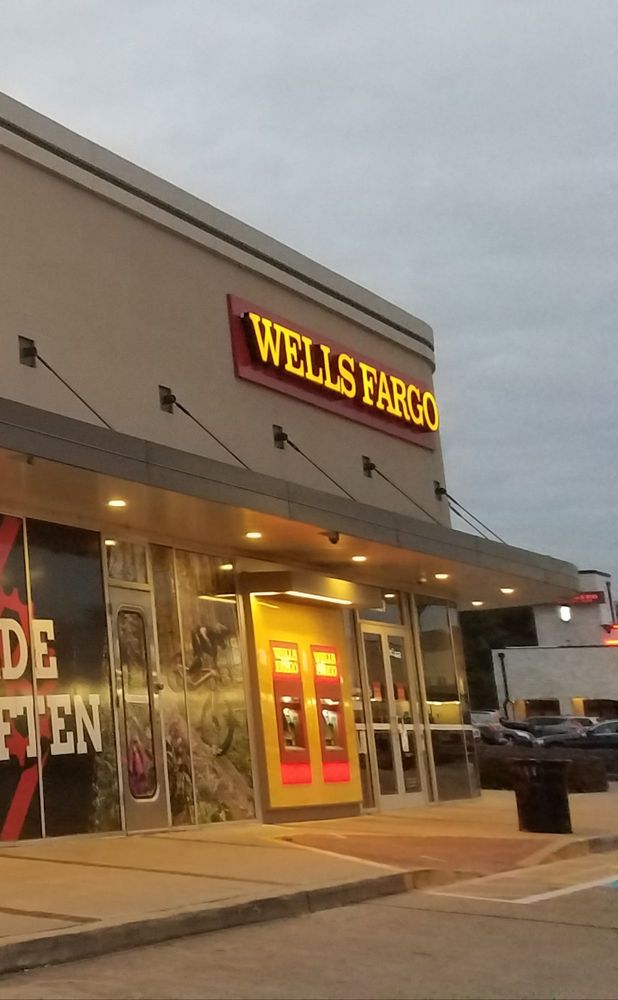 WELLS FARGO BANK Updated June 2024 11105 Westheimer Rd, Houston