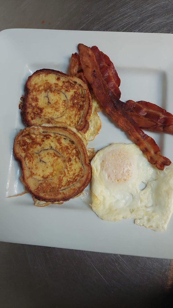 Eli Country Cafe Logo