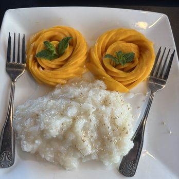Mr Noods - Mango sticky rice - Noodles Near Me - Grover Beach, California Mr Noods - Mango sticky rice - Noodles Near Me - Grover Beach, California