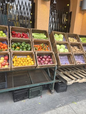 New World Market by null