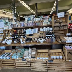 The Golden Gate Market - Gifts ( candles , body balm , body oil )