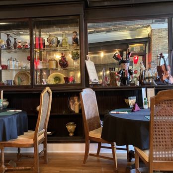 Awnie’s Italian Cuisine - Dining Room - Martinsville, IN Awnie’s Italian Cuisine - Dining Room - Martinsville, IN