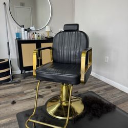 Hair chair waiting for your curls