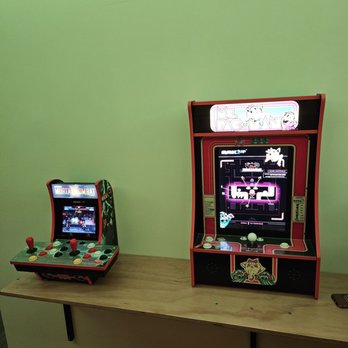 The First Amendment a Pizza Joint - Free games - Pizza Near Me - Claremont, California