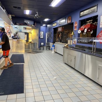 Tony's Pizza - Currently No indoor dining - Pizza Near Me - Bakersfield, California Tony's Pizza - Currently No indoor dining - Pizza Near Me - Bakersfield, California