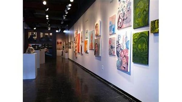 Detroit Artists Market by null