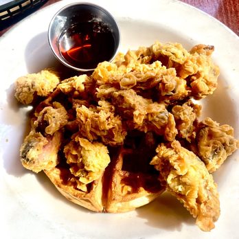 Faklandia Brewing - Chicken and waffles - Brewpubs Near Me - Saint Francis, Wisconsin Faklandia Brewing - Chicken and waffles - Brewpubs Near Me - Saint Francis, Wisconsin