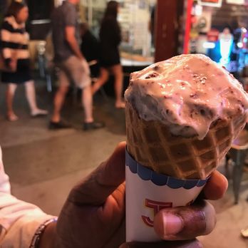 Alimento - I think it's almond and coconut gelato :) - Italian Near Me - San Francisco, California