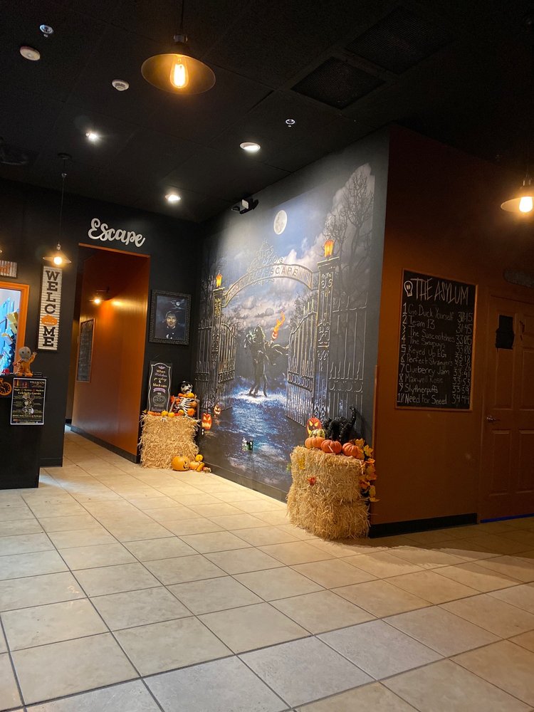 DARE 2 ESCAPE Updated August 2024 15 Photos & 67 Reviews 5041 W