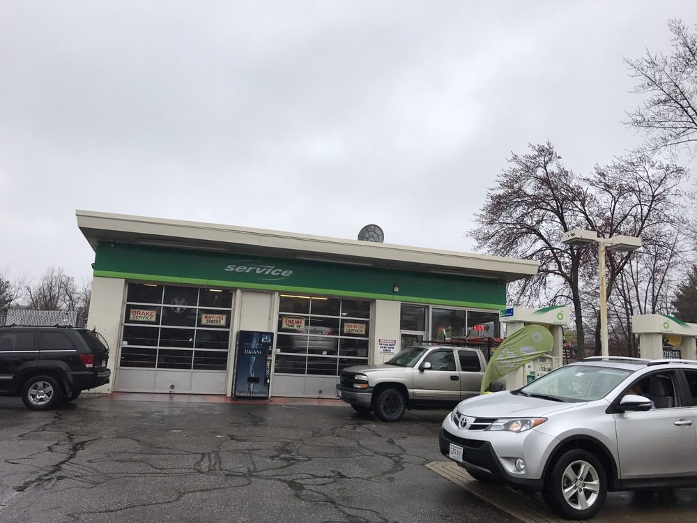 MAIN STREET BP Updated October 2024 869 Main St, Tewksbury