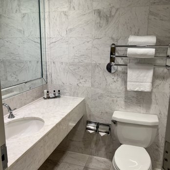 Westfields Marriott Washington Dulles - Bathroom - Hotels Near Me - Chantilly, Virginia