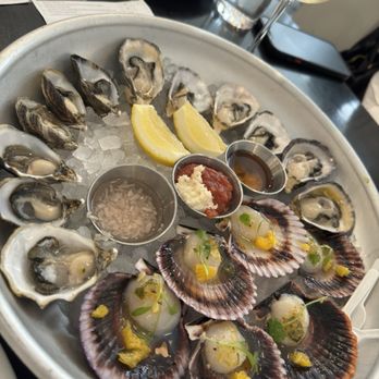 Fishwives - Shigoku oysters, Kusshi oysters, and Peruvian Scallops - all so very sweet, fresh, and delicious! - Seafood Near Me - Pasadena, California