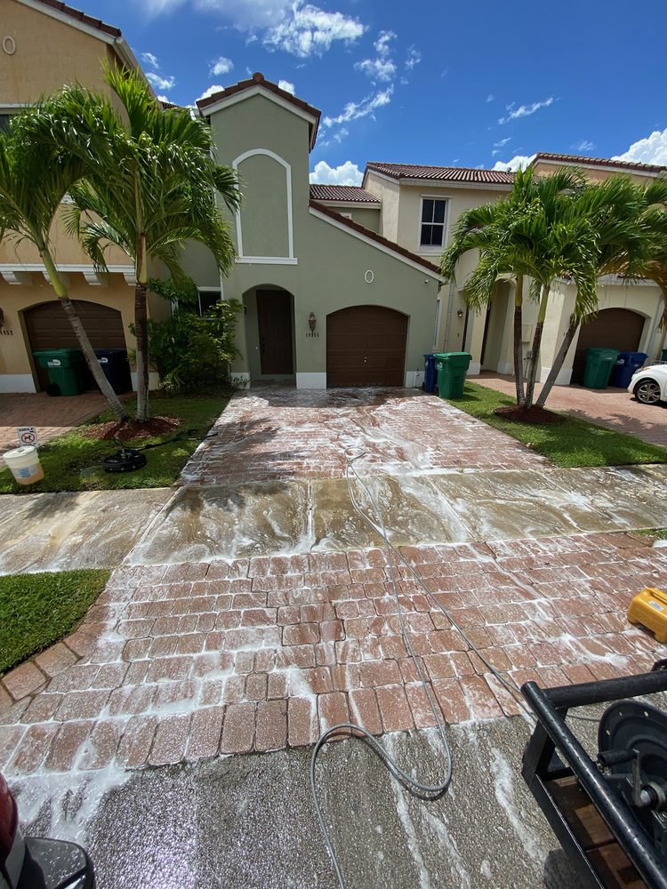 Slide of Leon’s Power Washing