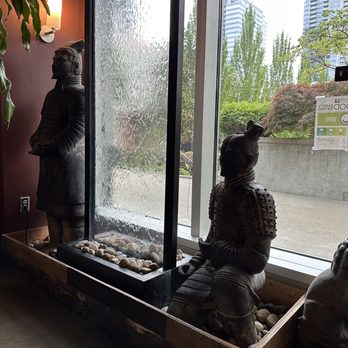 Inchin's Bamboo Garden - Inside - Chinese Near Me - Bellevue, Washington Inchin's Bamboo Garden - Inside - Chinese Near Me - Bellevue, Washington