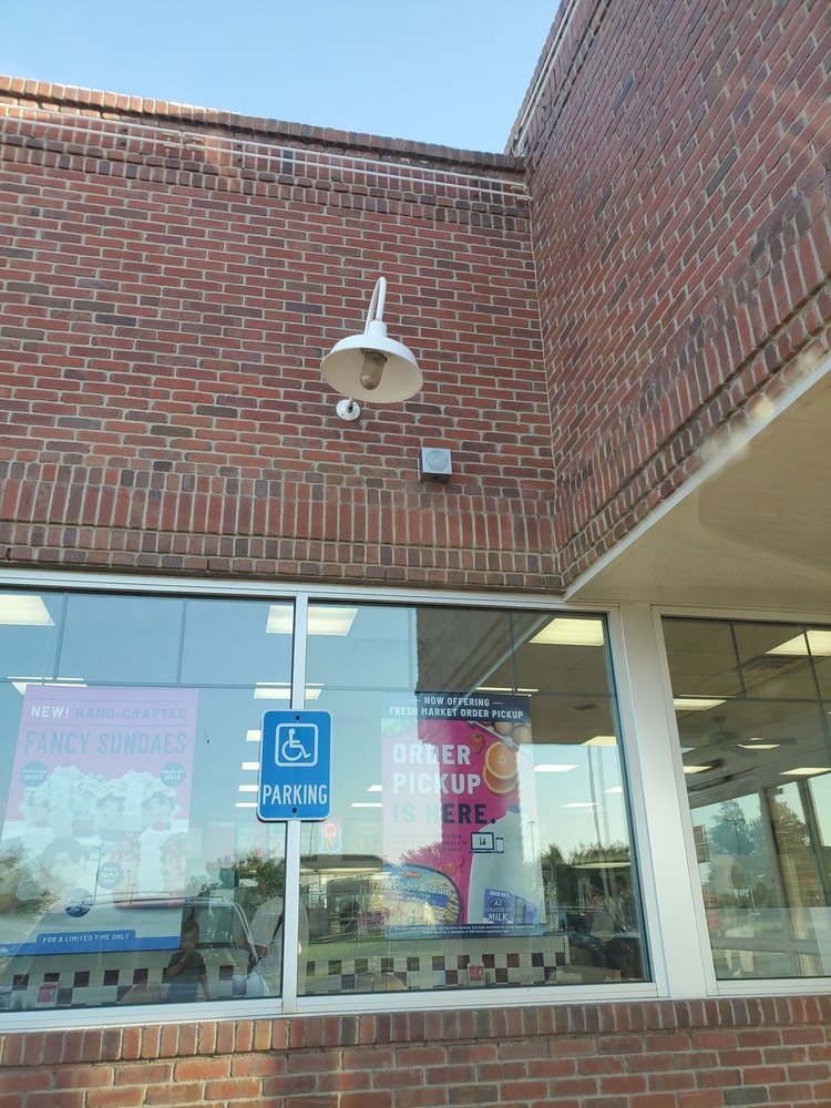 BRAUM’S Updated June 2024 48 Photos & 51 Reviews 13925 N Macarthur Blvd, Oklahoma City