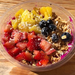 Superfruit Pitaya Bowl