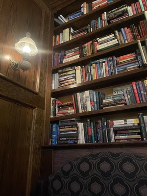 D4 Irish Pub & Cafe by null