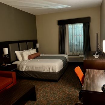 Best Western Plus Executive Inn - The Room - Hotels Near Me - Toronto, Ontario