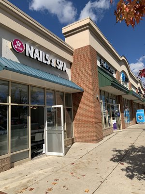 S&S nails & spa by null