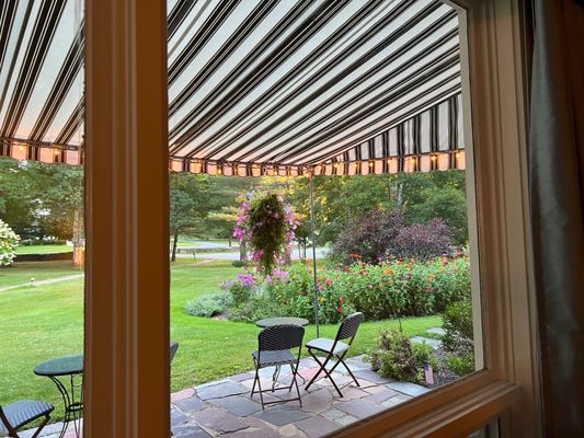 Four Chimneys Inn & Restaurant by null