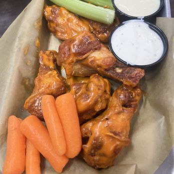 Buffalo Wild Wings - Mild 6 pc wings - Chicken Wings Near Me - San Diego, California Buffalo Wild Wings - Mild 6 pc wings - Chicken Wings Near Me - San Diego, California