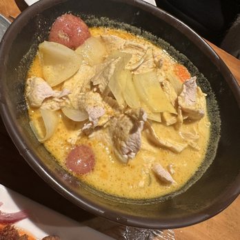 Rice Barn Thai Eatery & Wine Bar - Yellow Curry with chicken - Wine Bars Near Me - Vacaville, California