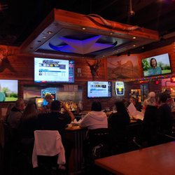 Texas Roadhouse - Horseshoe bar