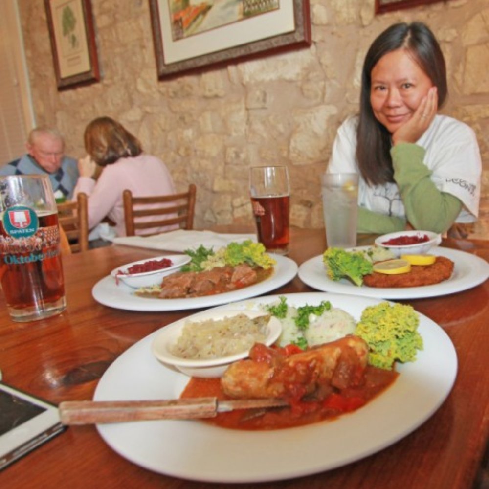 Der Lindenbaum - bratwurst, schnitzel, goulash - German Near Me - Fredericksburg, Texas Der Lindenbaum - bratwurst, schnitzel, goulash - German Near Me - Fredericksburg, Texas