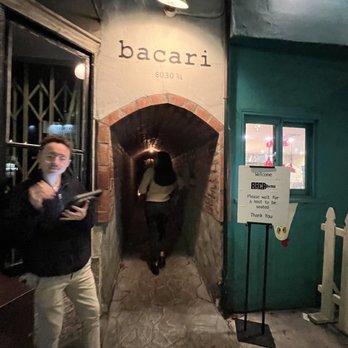 Bacari W 3rd - Breakfast & Brunch Near Me - Los Angeles, California
