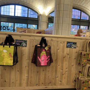 Trader Joe's - 06/19/22 - Grocery Near Me - New York, New York
