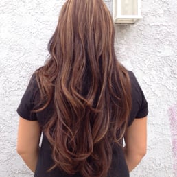 Lighten the base color with highlights. Layer cut.