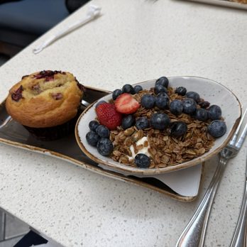 Stone Arch - Granola and muffin - American Near Me - St Paul, Minnesota