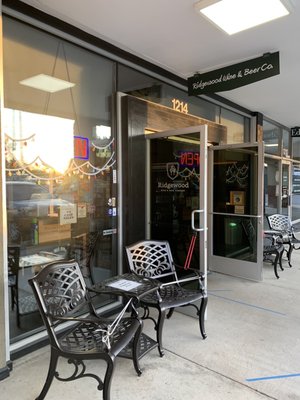 Ridgewood Wine & Beer Co. by null