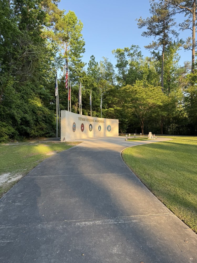 Vietnam Veteran Memorial Image