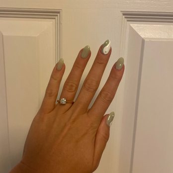 Posh & Polished Nails Spa - Nail Salons Near Me - Denver, Colorado