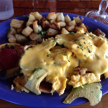 Squeeze In - Bacon Bennie! - Breakfast & Brunch Near Me - Reno, Nevada Squeeze In - Bacon Bennie! - Breakfast & Brunch Near Me - Reno, Nevada