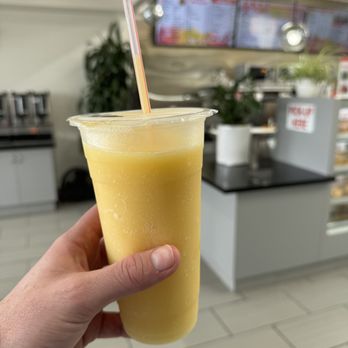 5 Star Bagelry - Pineapple Smoothie (0/10, would not get again). Tasted like sugar/water and wasn't blended well. - Bagels Near Me - Orange, California