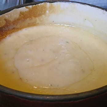 Glarner Stube - Bubbling cheese fondue - American Near Me - New Glarus, Wisconsin Glarner Stube - Bubbling cheese fondue - American Near Me - New Glarus, Wisconsin