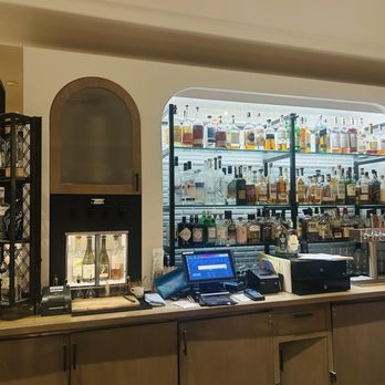 Finch & Fork - Bar - New American Near Me - Santa Barbara, California