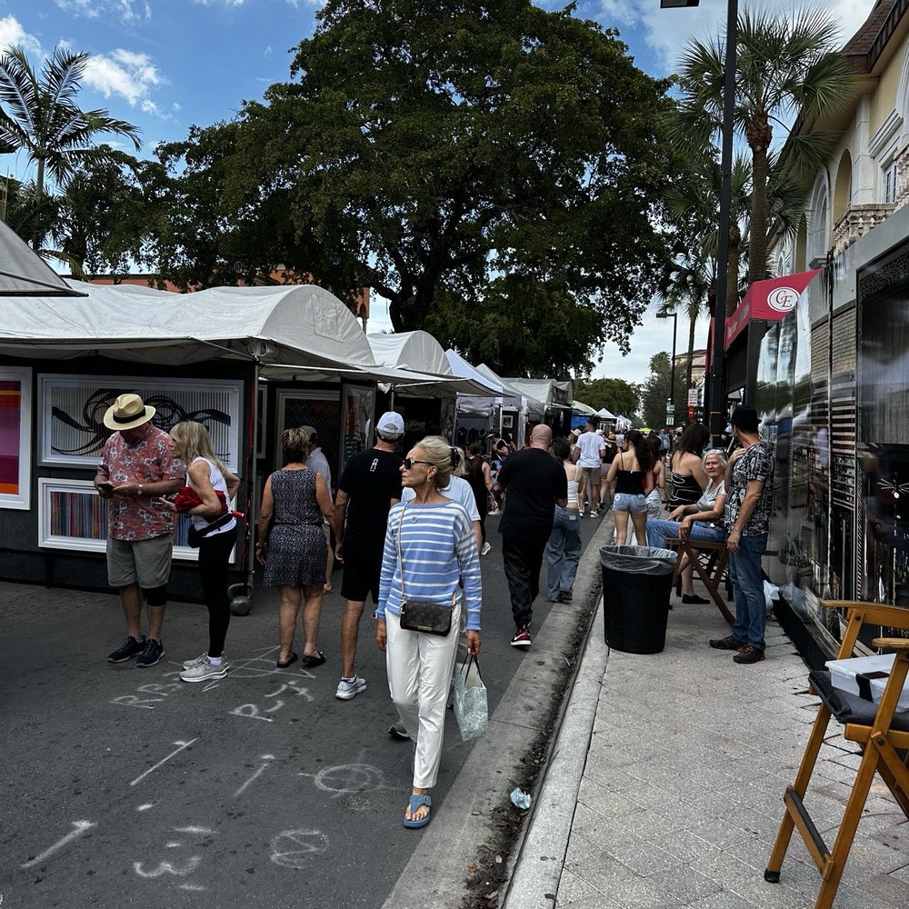 Las Olas Boulevard - Art festival on Las Olas blvd - Local Flavor Near Me - Fort Lauderdale, Florida Las Olas Boulevard - Art festival on Las Olas blvd - Local Flavor Near Me - Fort Lauderdale, Florida