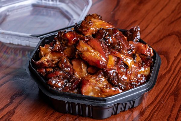 Wilma's Famous BBQ & Tavern by null